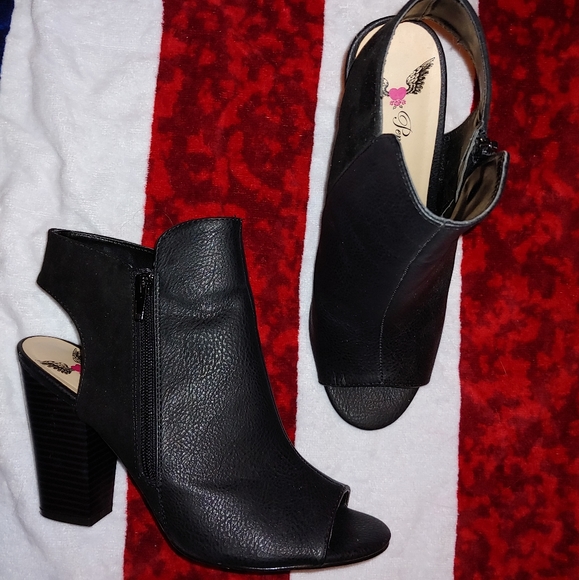 Penny Loves Kenny Shoes - Cute booties with open toe & heel